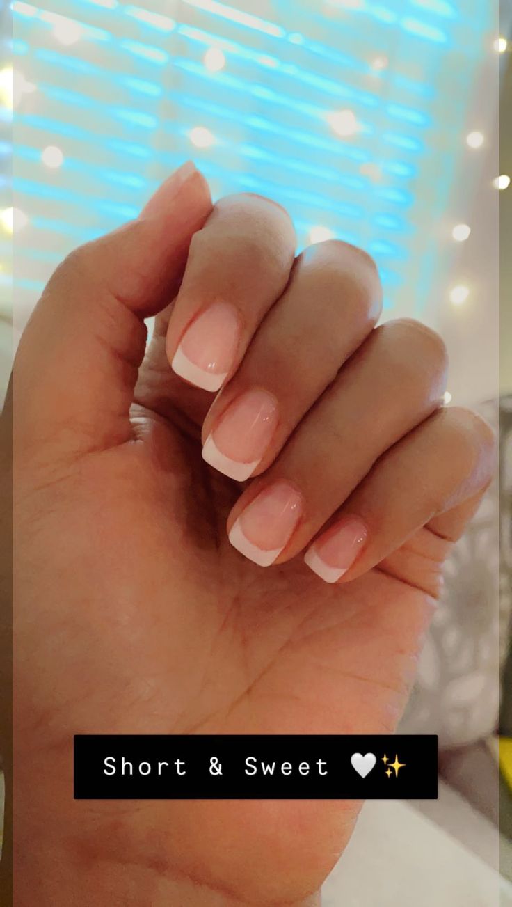 Elegant French Manicure for Short Nails: Subtle Sophistication in Soft Pink and Crisp White