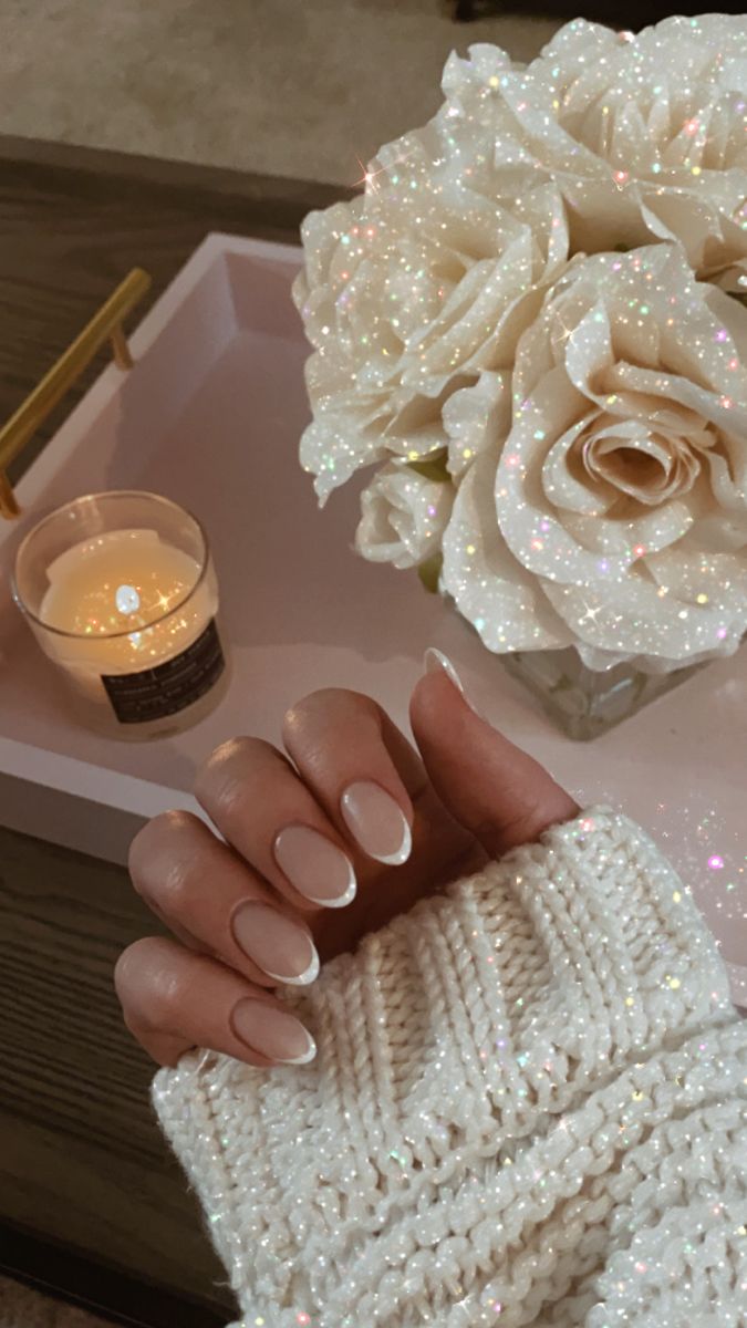 Chic Elegant Nude Nails with Subtle French Tips: Perfect for Any Occasion