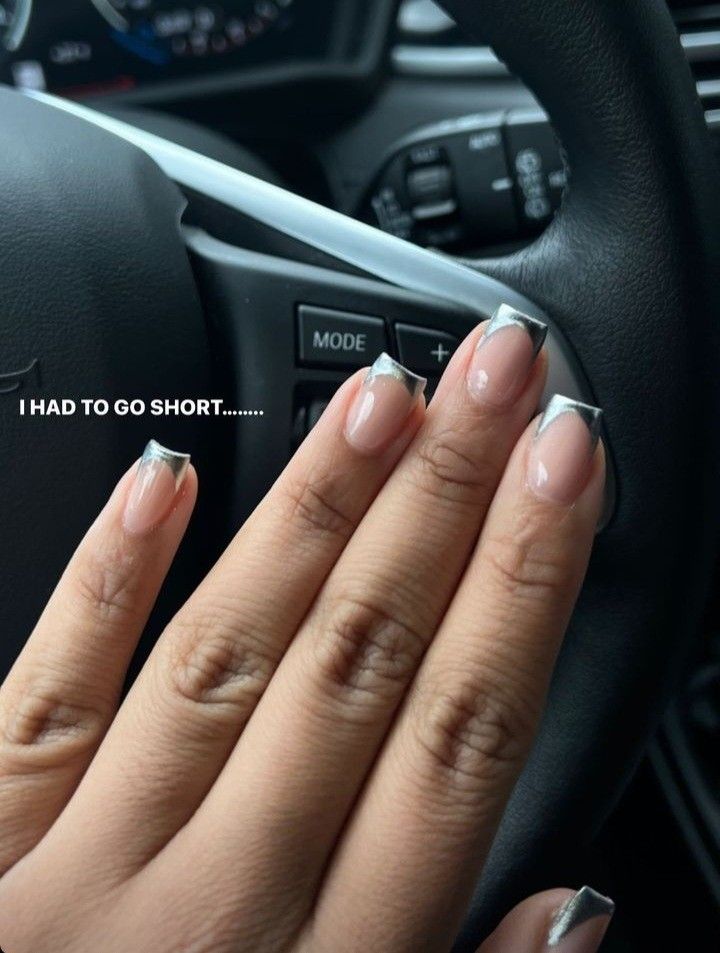 Chic Short French Tip Nails: Timeless Elegance for Any Occasion.