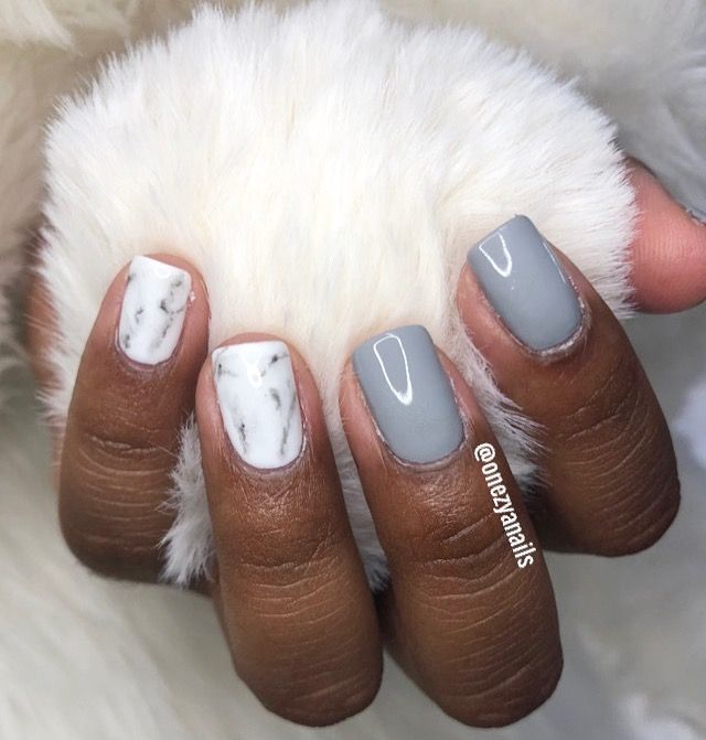 Chic Grey and Marble Nail Design: A Minimalist Elegance for Any Occasion.