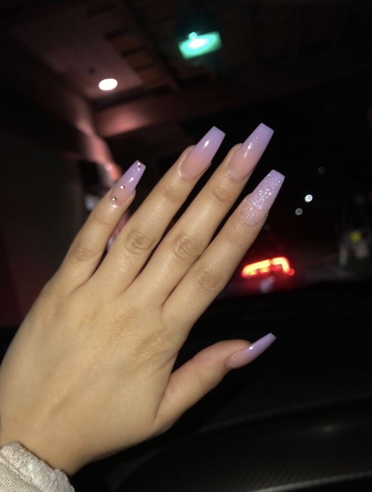 Chic Lavender Acrylic Nails with Glamorous Gradient Sparkle Tips.