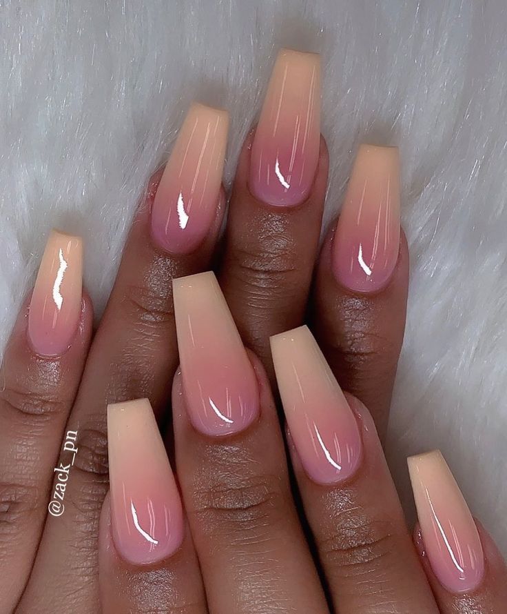 Chic Ombre Nail Design: Elegant Peach-to-Nude Gradient on Perfect Square Tips.