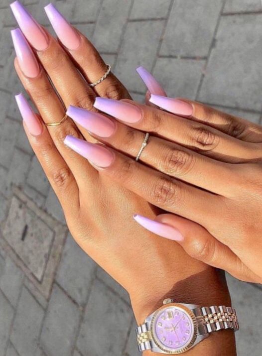 Chic Ombre Nail Design: Elegant Gradient of Soft Purple Hues Perfect for Stylish Occasions