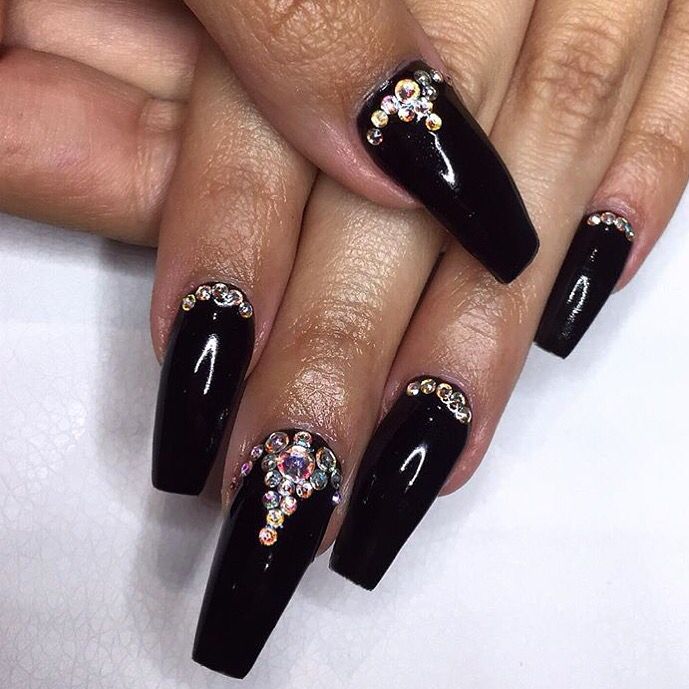 Elegant Black Coffin Nails with Rhinestone Accents for a Glamorous Look.