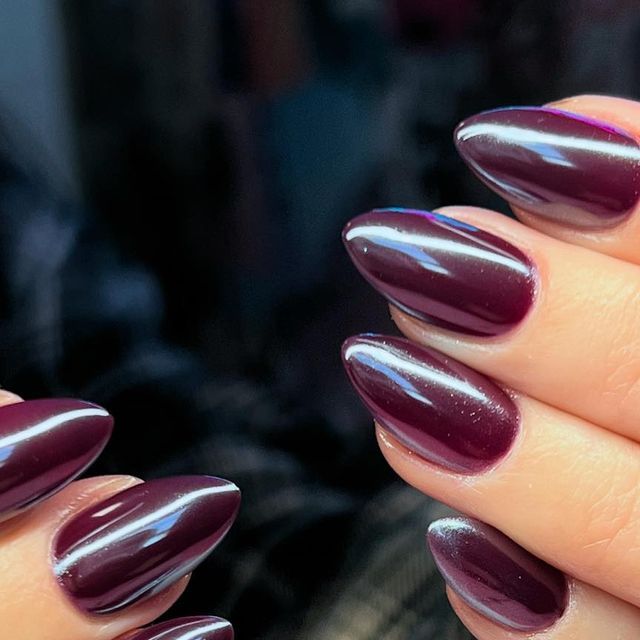 Chic Deep Burgundy Almond-Shaped Nails: A Timeless and Elegant Statement.