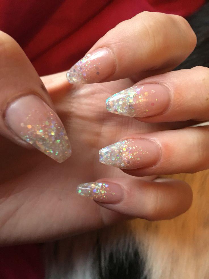 Chic Glitter Ombre Nails with Sparkling Tips for Glamorous Elegance.