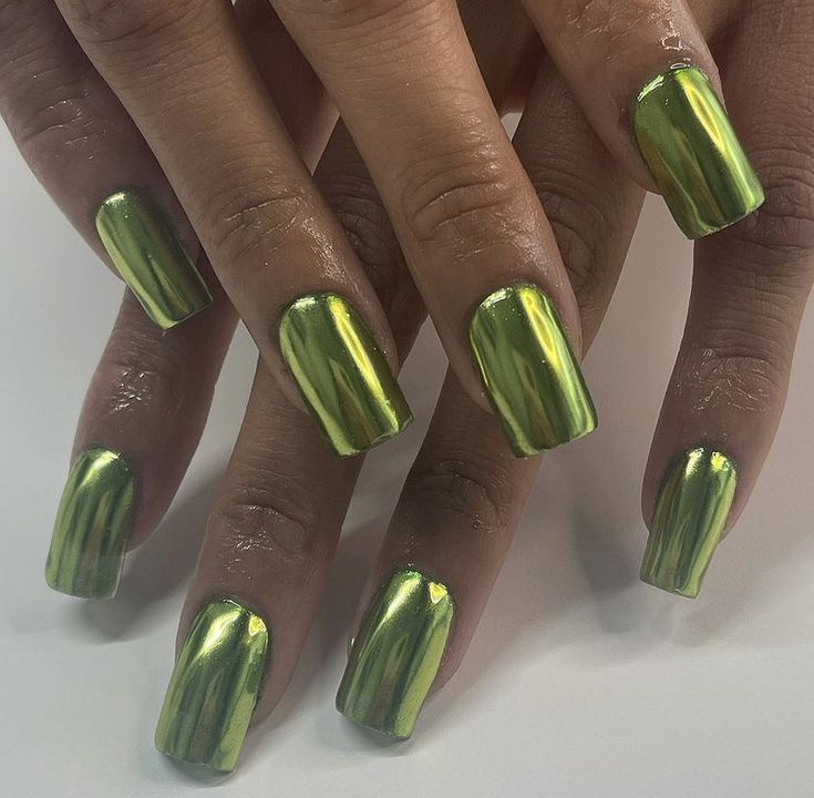 Sleek Metallic Green Nail Design: A Bold and Elegant Statement.