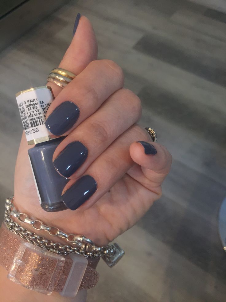 Chic Muted Gray-Blue Nail Design Perfect for Any Occasion