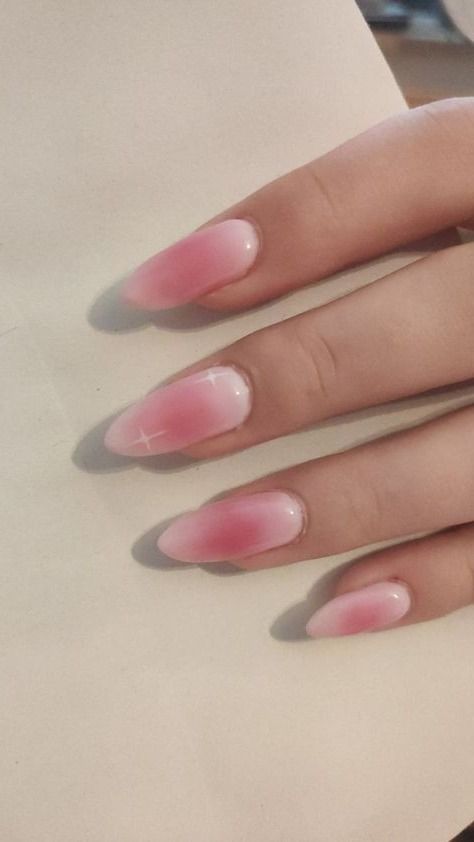 Elegant Ombre Almond-Shaped Nails: Soft Pink Tones and Subtle Shimmer for a Chic Look.