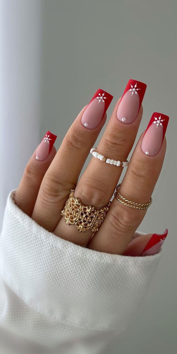 Elegant Chic Nail Design with Matte Pink, Vibrant Red, and Starry Accents.