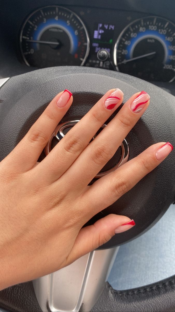 Chic Gradient Nail Design: Soft Pink and Bold Red Combination