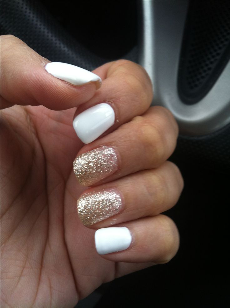 Chic White and Gold Nail Design: A Perfect Blend of Modern Elegance and Glamour.