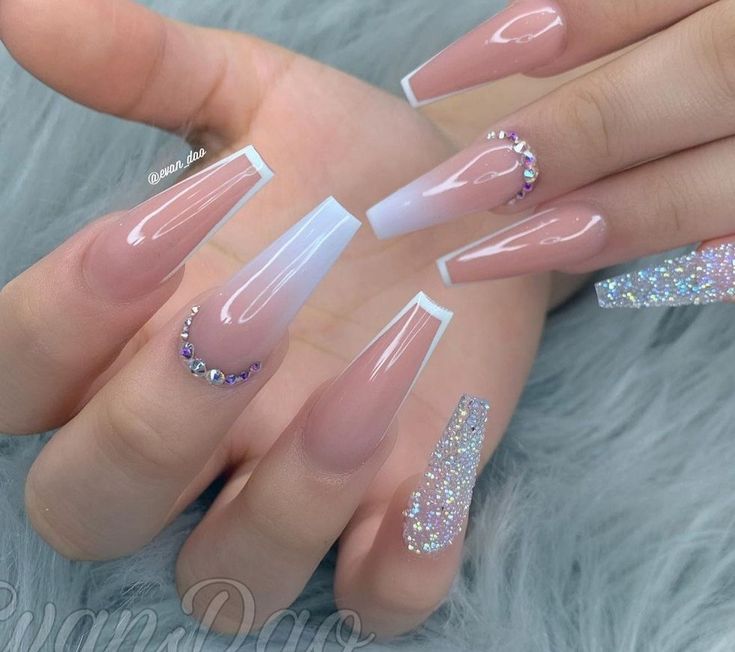 Chic Elegant Nail Design: Classic French Tips Enhanced with Glitter and Rhinestones