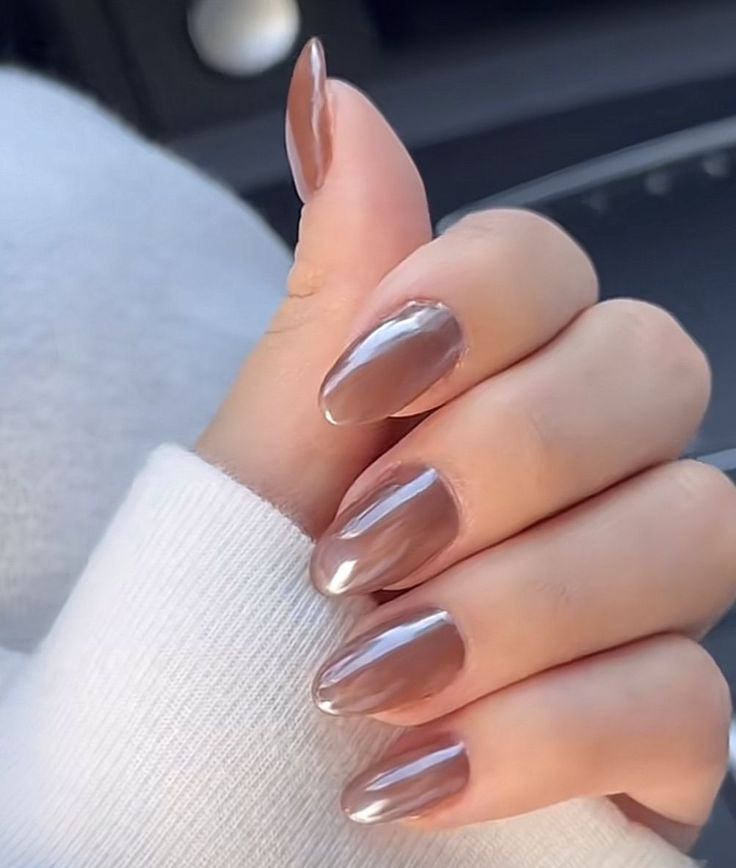 Elegant Almond-Shaped Brown Nails: A Chic Choice for Any Occasion