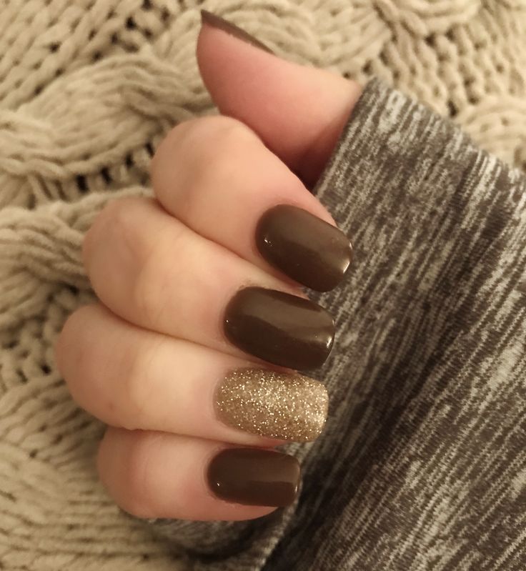 Sophisticated Brown and Gold Nail Design for Any Occasion