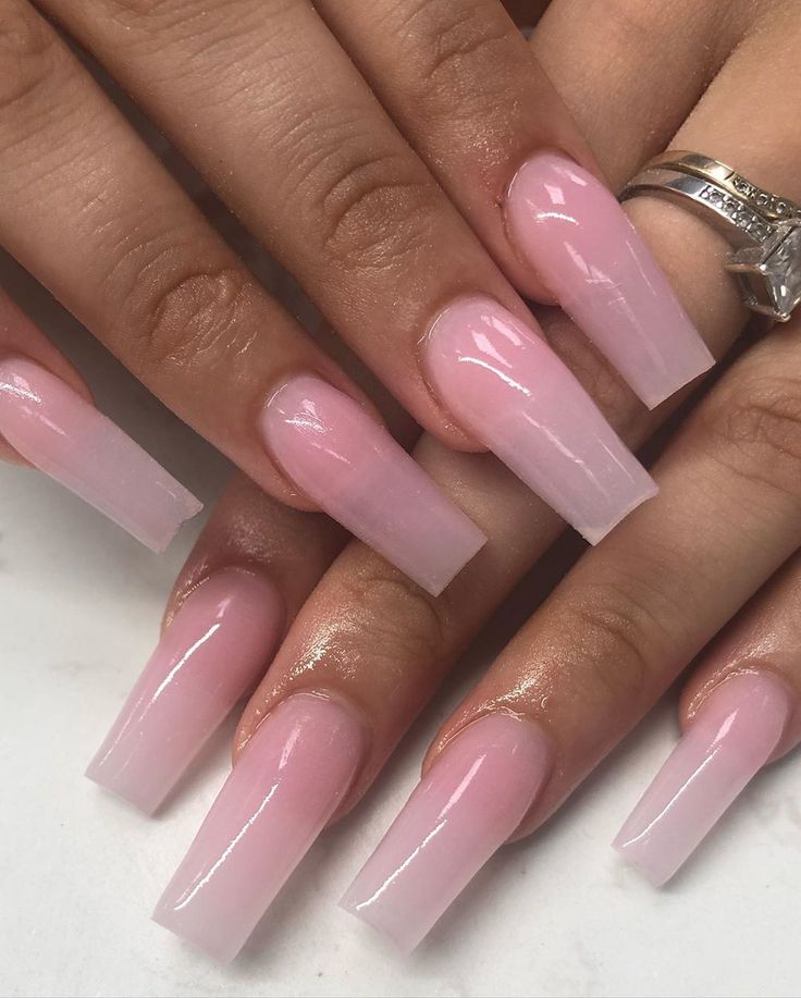 Elegant Ombre Nail Design: Soft Pink Hues for Any Occasion