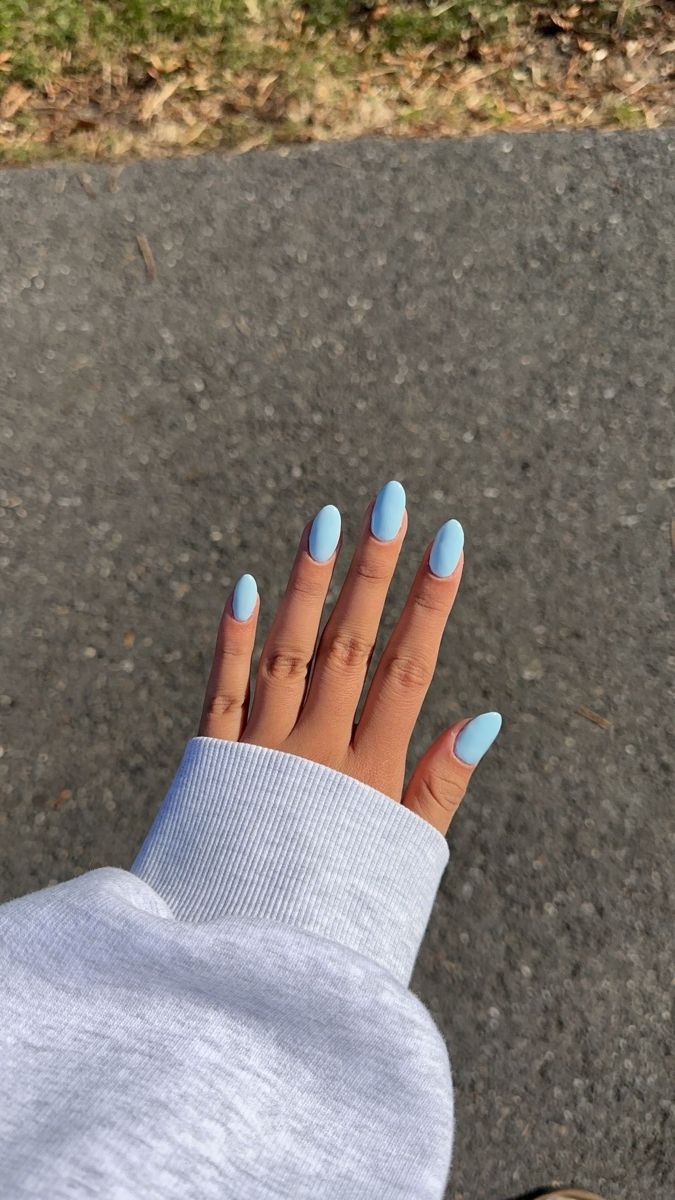 Pastel Blue Almond-Shaped Nails: Elegant Spring Style Upgrade.