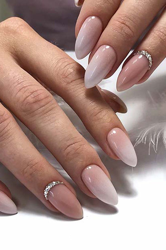 Chic Almond-Shaped Ombre Nails with Sparkling Accents