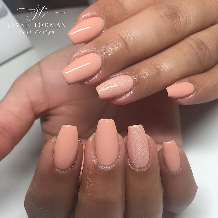 Sophisticated Elegant Nail Design in Soft Peach with Glossy and Shimmer Finishes