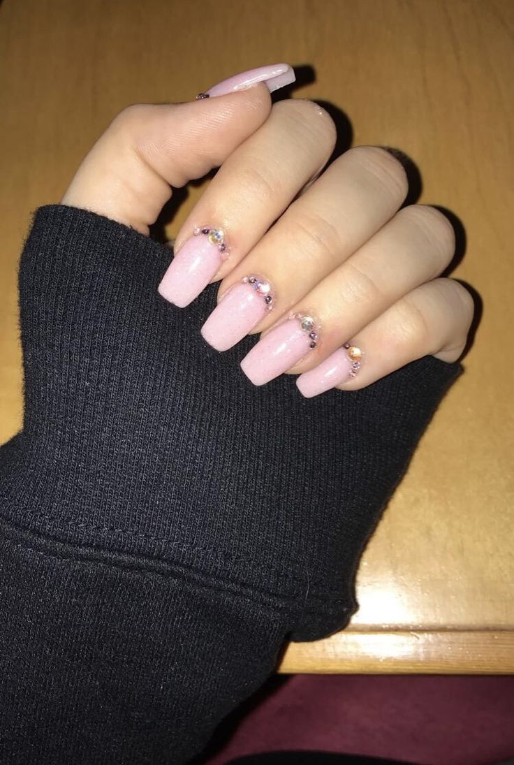 Chic Elegant Pink Nails with Delicate Rhinestones for a Sophisticated Look