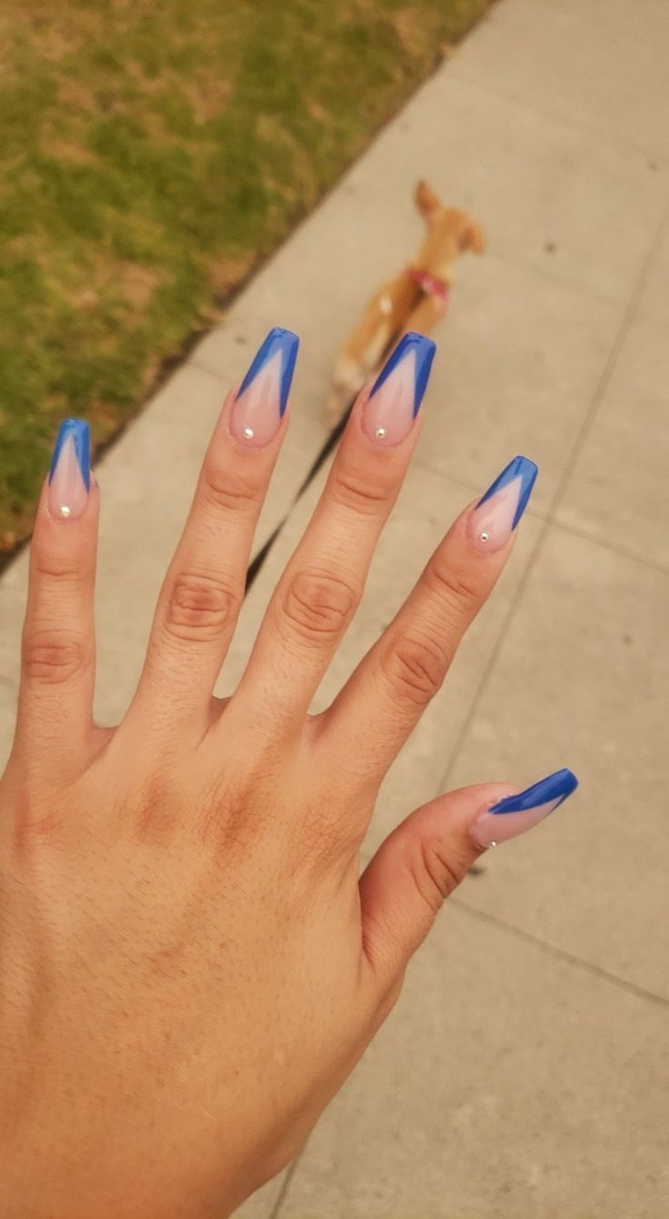 Bold Gradient Long Nails: Pink and Blue Fusion with Glossy Finish and Angular Tips.