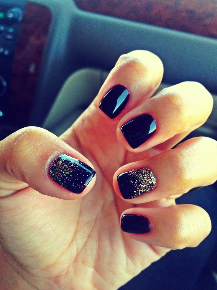 Chic Black and Gold Nail Design: A Stylish Contrast for Any Occasion