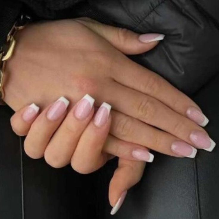 Elegant Chic French Manicure: Soft Pink Base with Classic White Tips