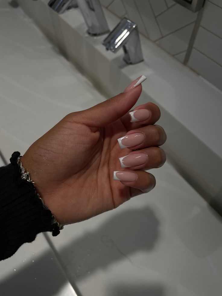 Chic French Manicure: Timeless Elegance with Soft Pink and White Tips