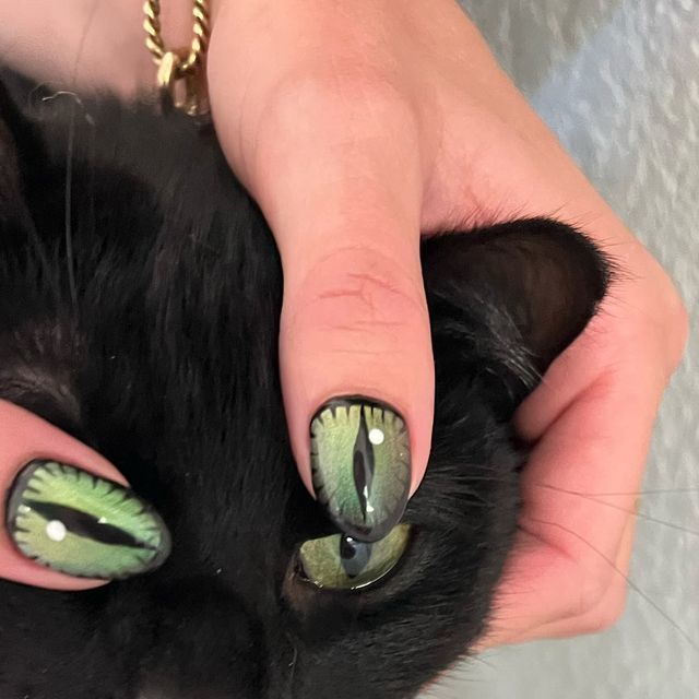 Vivid Cat-Inspired Nail Design Showcasing Intricate Eye Details for Animal Lovers