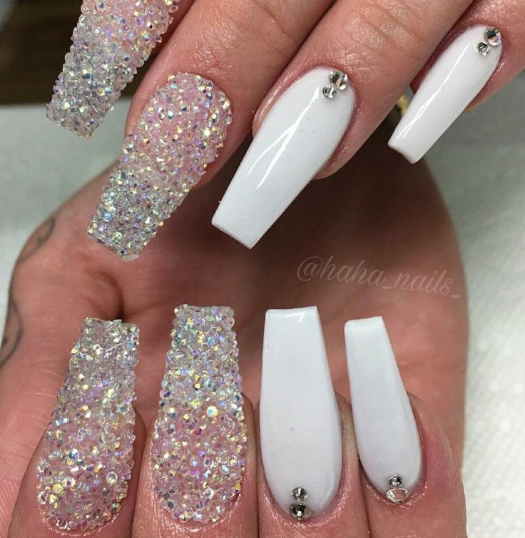 Glamorous Nail Design with Glitter Ombre and Polished Elegance.