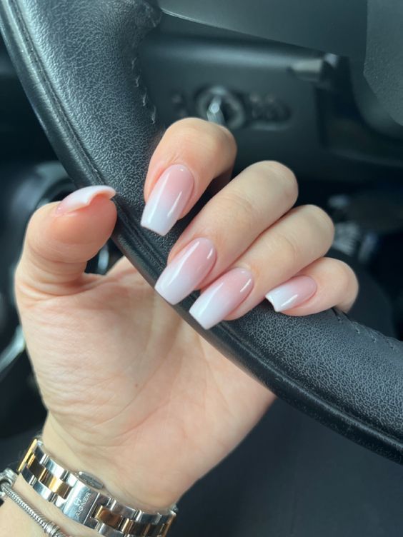 Elegant Gradient Ombre Nail Design: Subtle Transitions for Any Occasion