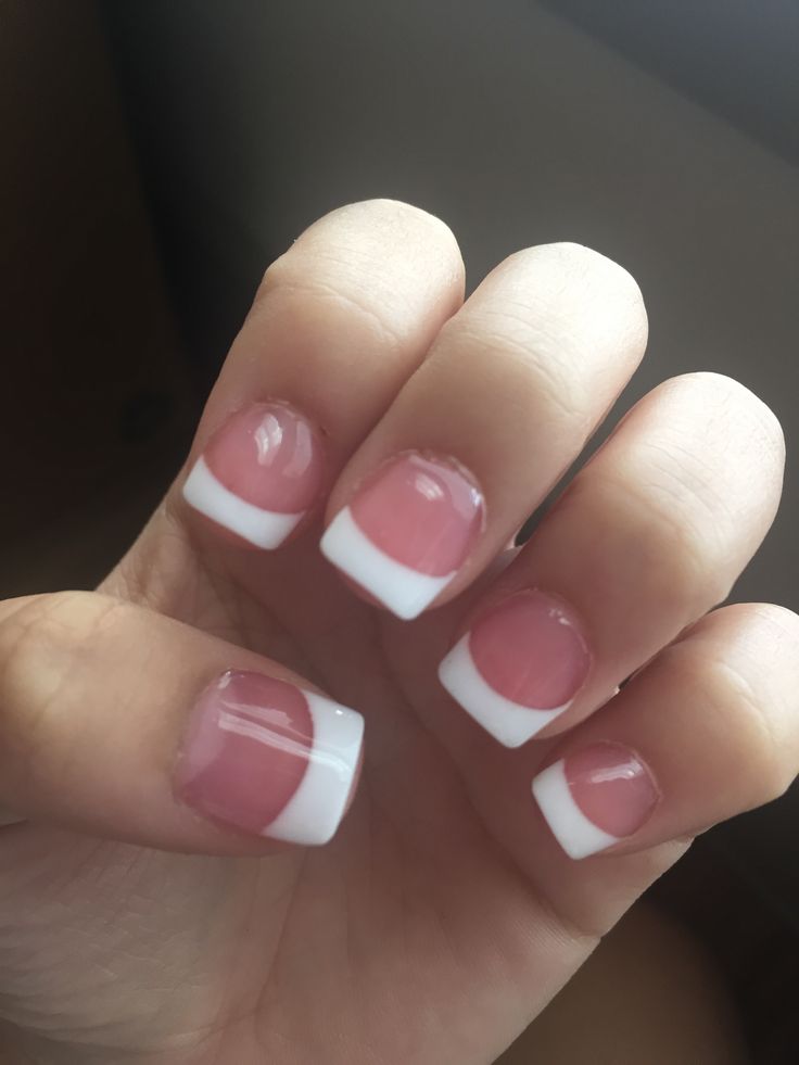 Timeless Elegance: Chic French Tip Nails with Soft Pink Base and Crisp White Tips.