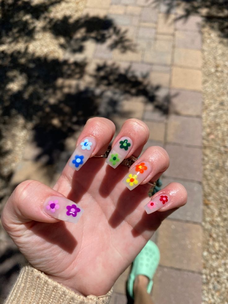 Playful Floral Nail Design for a Whimsical Summer Aesthetic