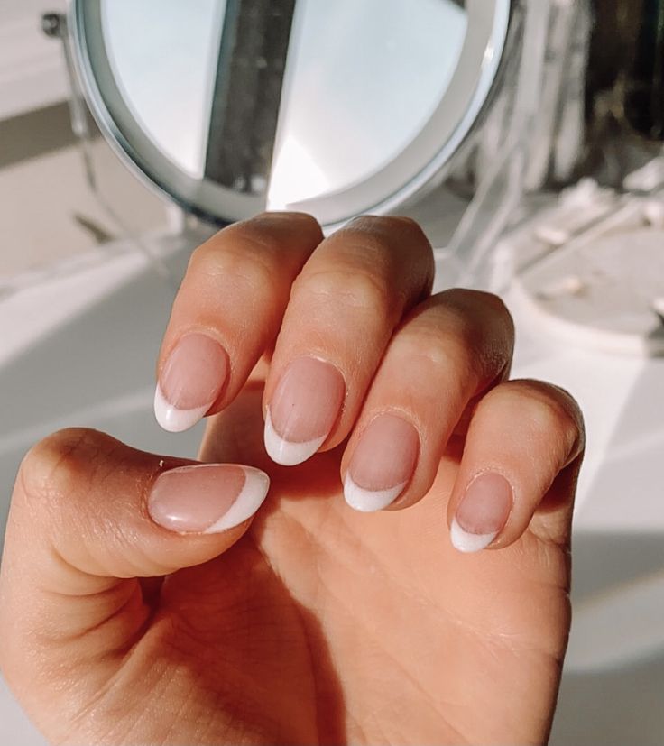 Timeless Elegance: The Classic French Manicure's Versatile Appeal