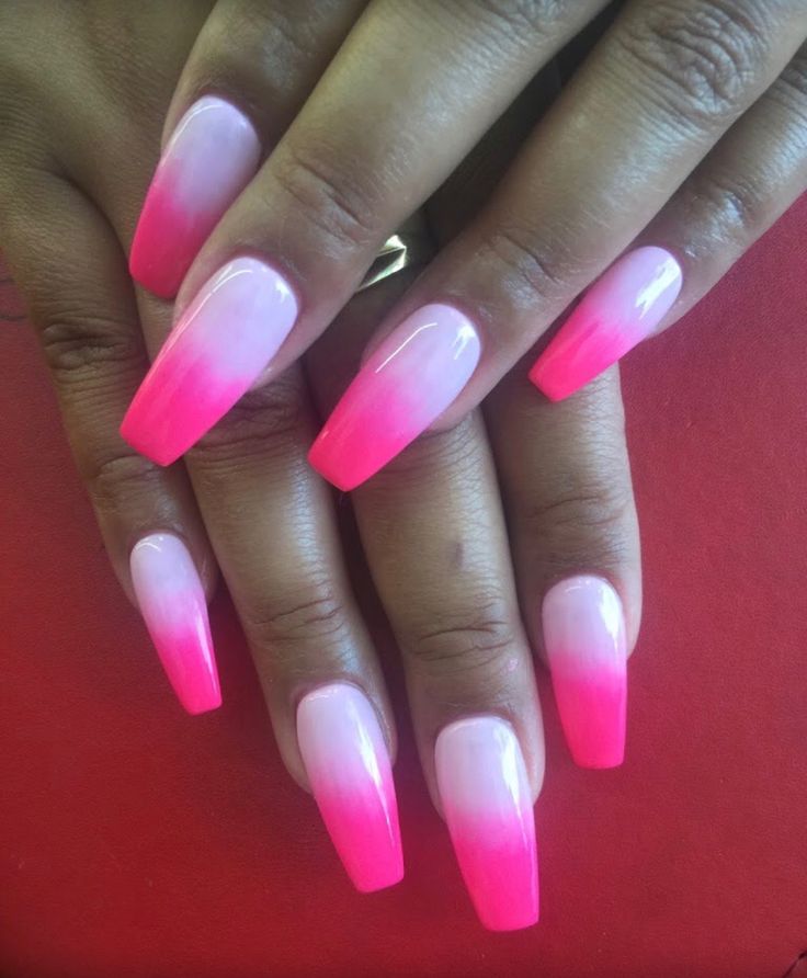 Stunning Ombre Nail Design: Soft Pink to Vibrant Fuchsia Gradient on Bold Square Nails.