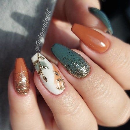 Chic Nail Design: Earthy Tones, Shimmering Accents, and Elegant Floral Contrast