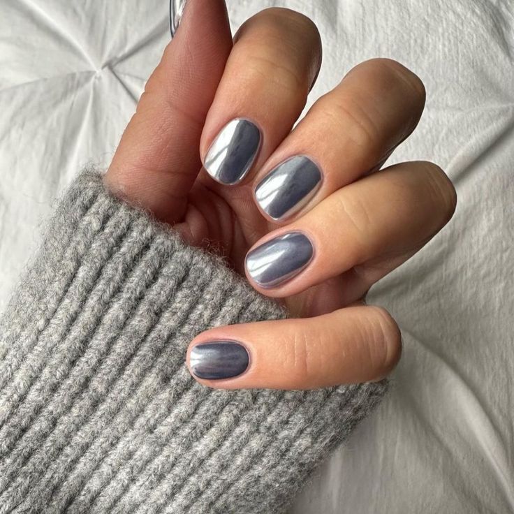 Elegant Gray Nail Design with Glossy Light-Reflective Finish.