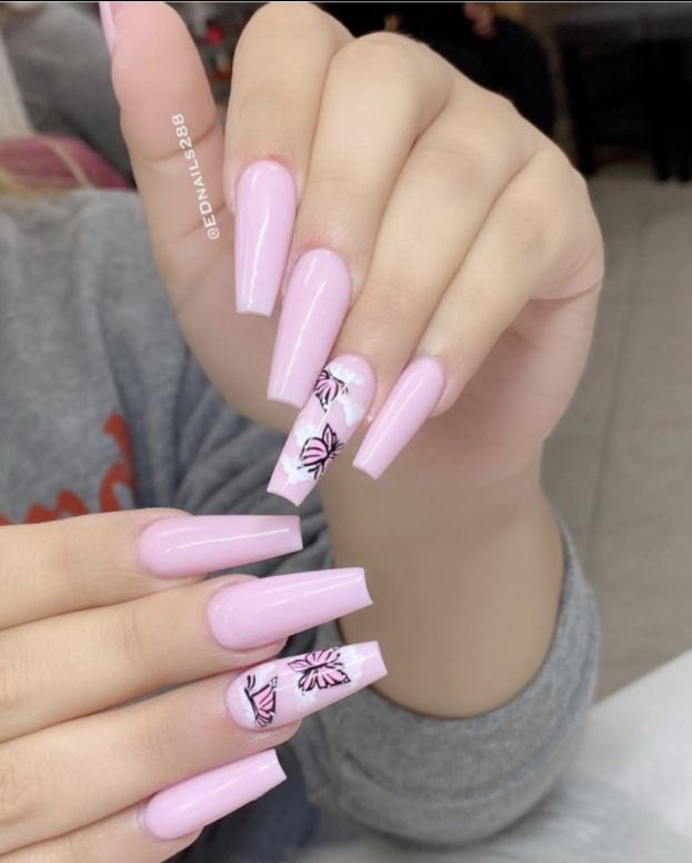 Chic Long Pink Floral Nails: A Sophisticated Expression of Nature.