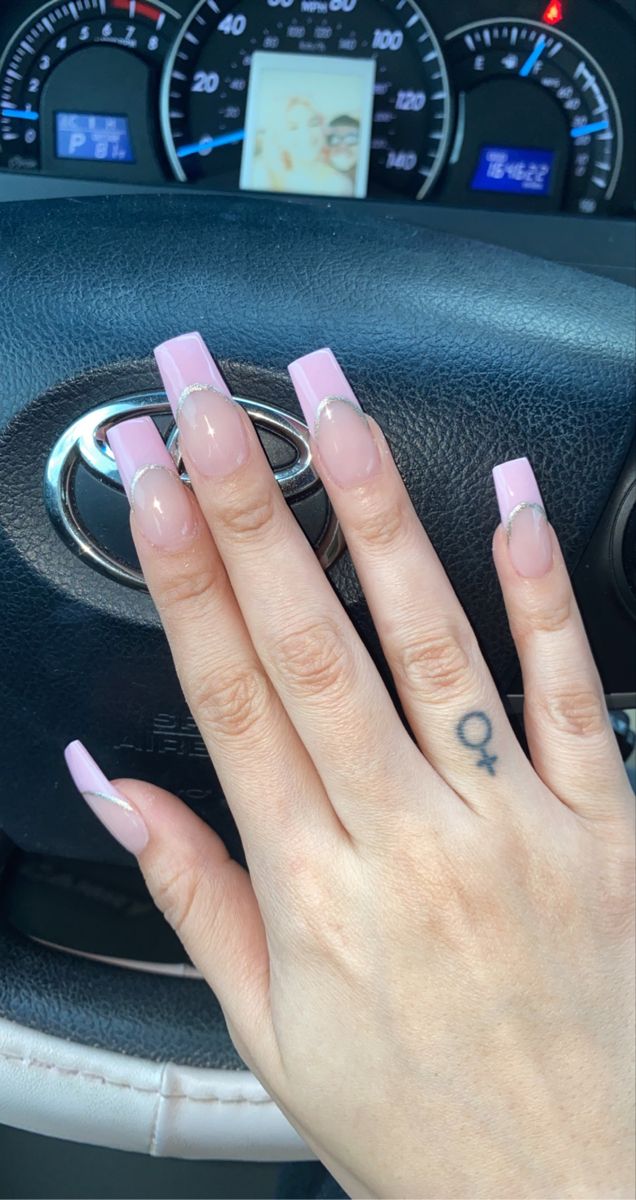 Chic Modern French Tip Acrylic Nails in Elegant Pink and Clear Gradient.