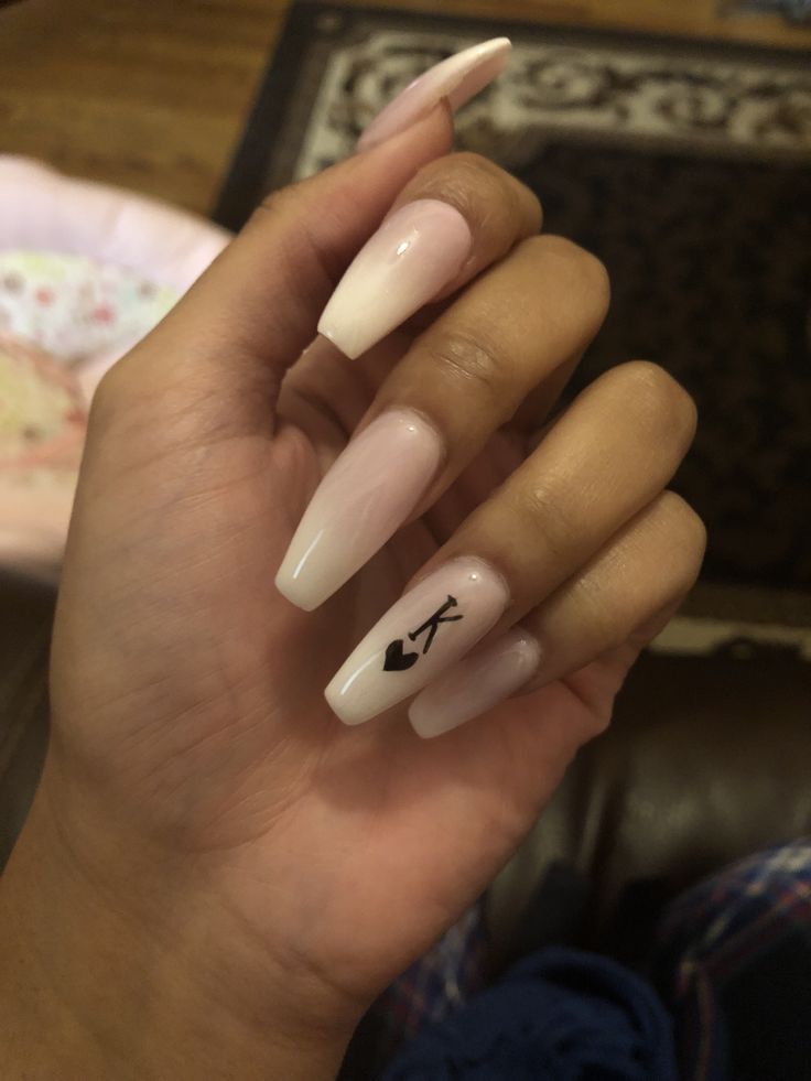 Chic Gradient Nail Art: Elegant Pink-White Ombre with Minimalist Black Accent.