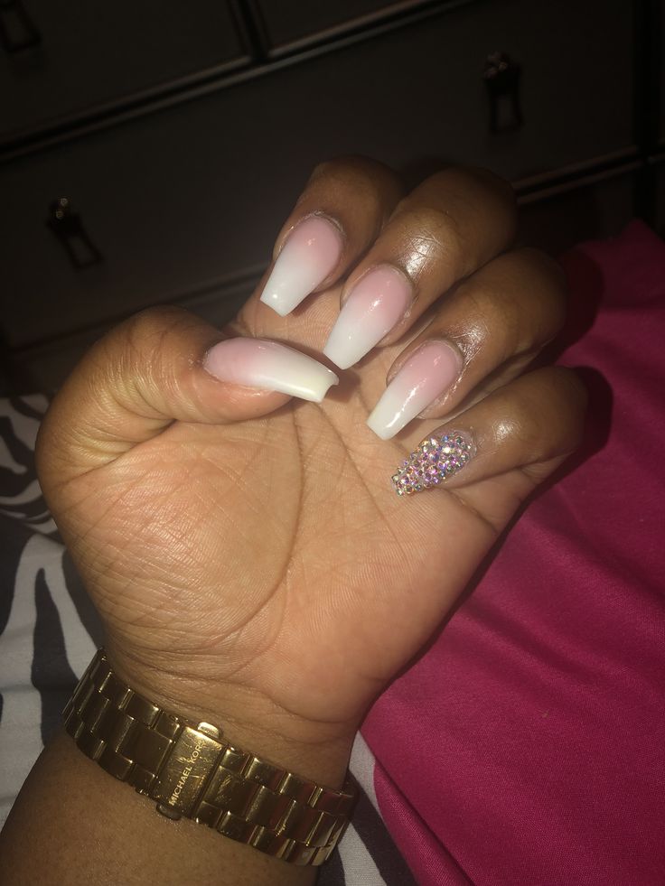 Sophisticated Chic Ombre Nails with Sparkling Rhinestone Accent