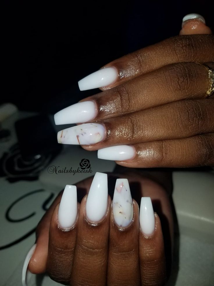 Chic White Coffin Nail Design with Marbled Accents for Any Occasion