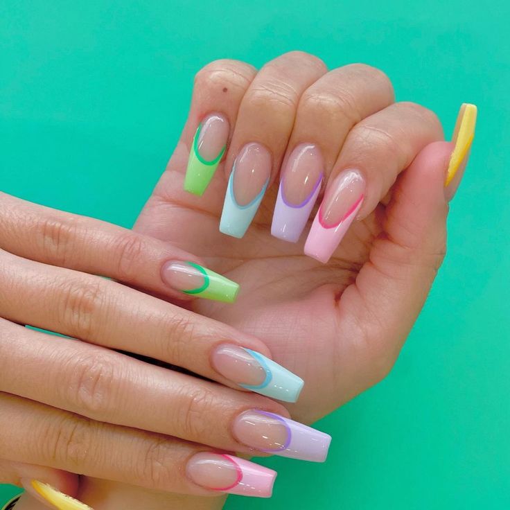 Colorful French Tip Nail Design: Playful Pastel Blends for a Chic Aesthetic.