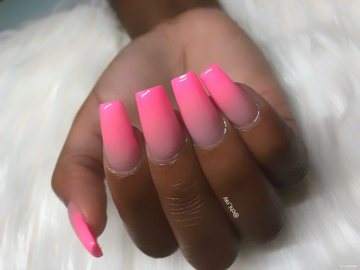 Vibrant Pink Ombre Nail Design for a Stylish Look.