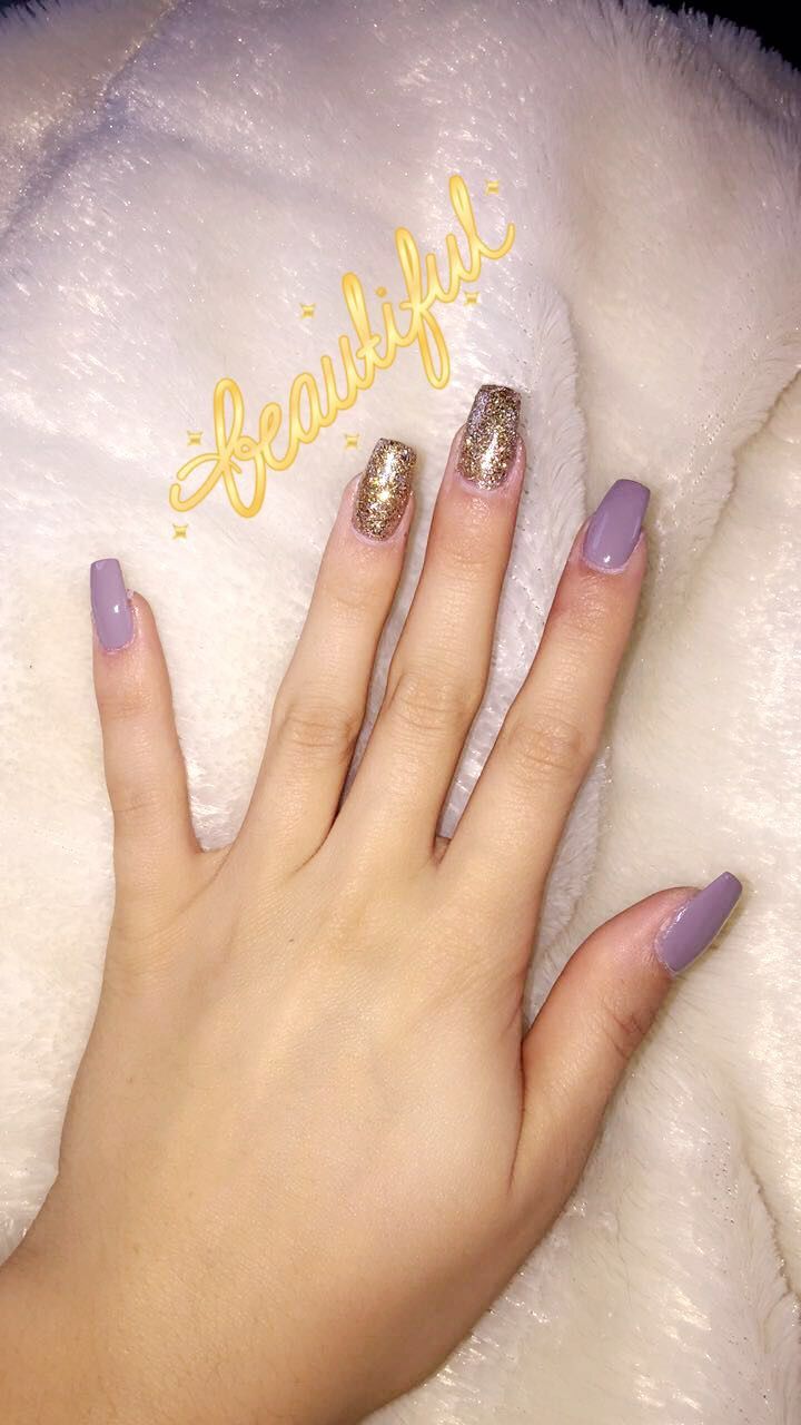 Chic Lavender and Gold Nail Design for Effortless Elegance.