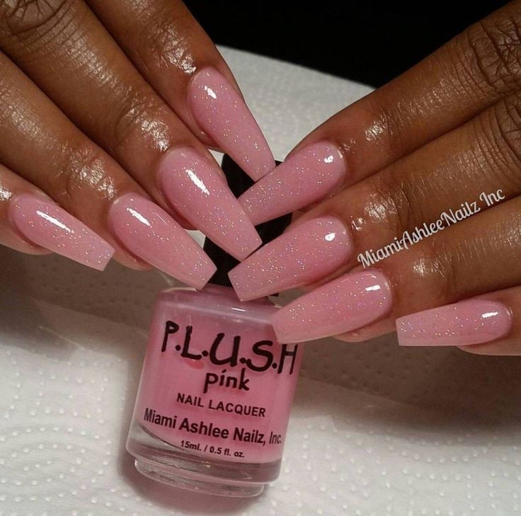 Elegant Shimmering Pink Nails: Versatile Style for Everyday and Special Occasions.