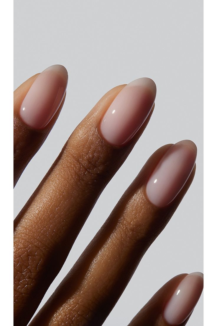 Chic Elegant Nude Ombre Nails: Soft Pink Shades for Versatile Sophistication